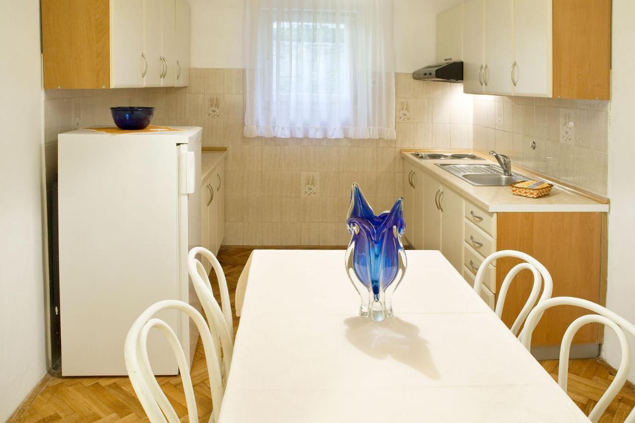 Apartments Lina 2023 Rabac Eksteriør bilde